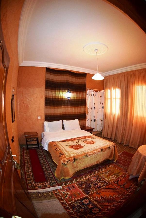 Auberge Et Hotel Les Amis Tafraout Zewnętrze zdjęcie